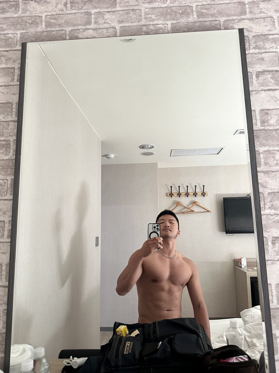 好久沒發文🤣早上的聖光…

台中—台北

這週末好健康❤️‍🩹