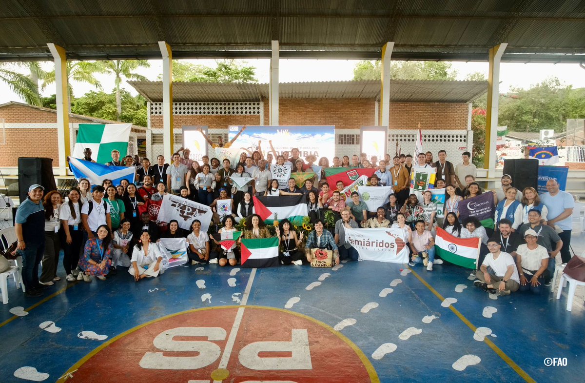 🌍 Jóvenes del mundo piden ➕ participación y protección en los debates sobre tierra. Desde el Catatumbo construyen una declaración que llevarán al #GLFY2025 🎯 Sin fronteras y con causas comunes, el 3.º día cierra con voces, arte y esperanza🌱 ¡Gracias por sembrar cambio!