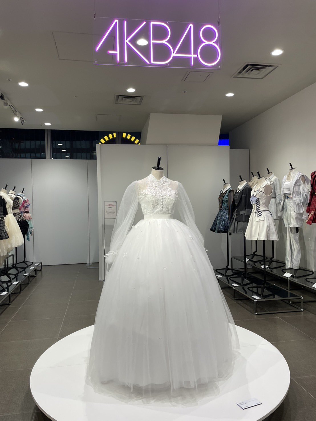 AKB48 大丸東京　村山彩希　卒業ドレス生地キーホルダーミラー AKB48 大丸東京 村山彩希 卒業ドレス生地キーホルダーミラー