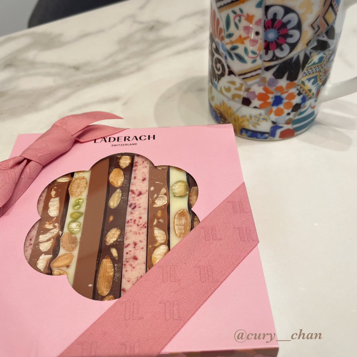 レダラッハ銀座にできるの？うれしい🥰
先月スイス行った時に本店で爆買いして家でちまちま食べてるよ〜本当に美味しい🍫💕