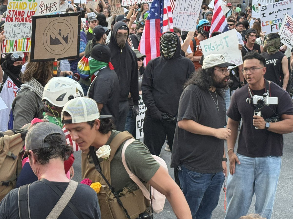 These guys don’t look peaceful…