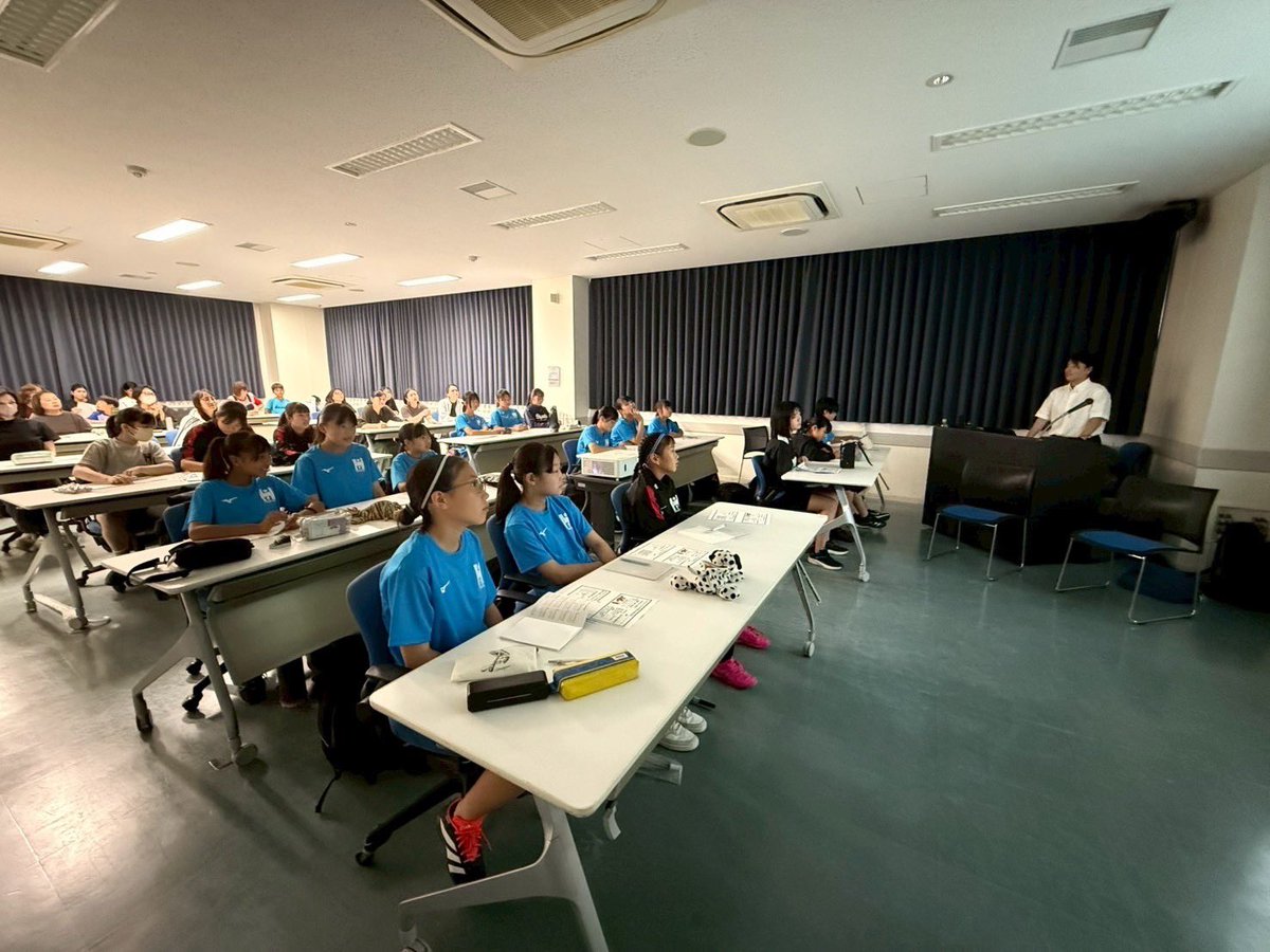 YuiFukuta's tweet image. 🌈PRINCESA U15のみなさんへ

食×パフォーマンスの講義をさせていただきました！

・なぜ“食”が大切？
・どんな食事がベスト？
・熱中症対策＆オーガニックナプキンの話も🍱🌿

天然塩＆オーガニックナプキンもプレゼント🎁
自分の経験が誰かのきっかけになりますように😊

#食と健康#講義