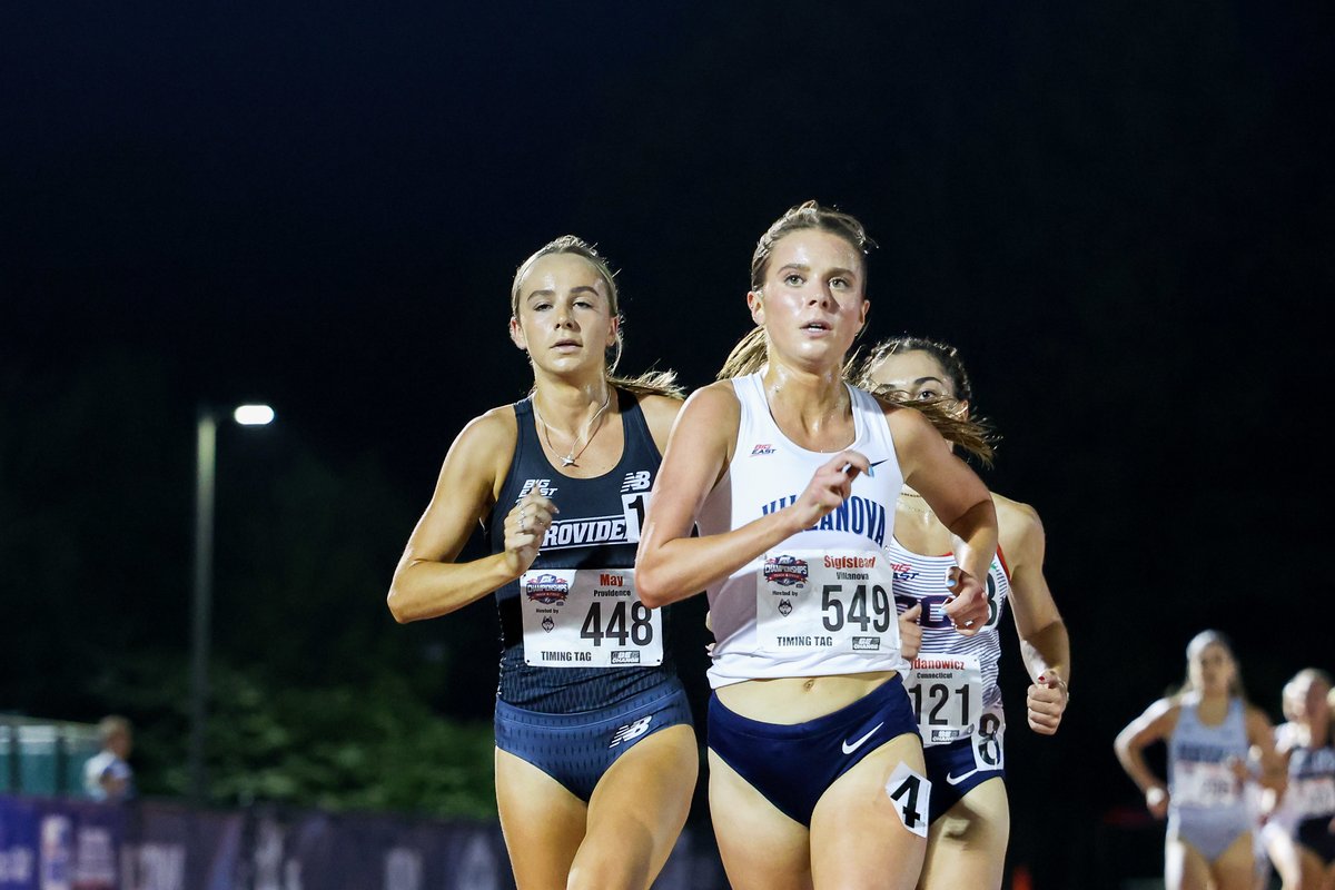 NovaTrackXC's tweet image. Catch Sadie Sigfstead in tonight's 5000 meter national championship at 9:55pm ET on ESPN2! Here is her 5K resume entering the race:
🔵 PR Of 15:33.68 at NCAA East Prelims
⚪️ No. 3 in school history
🔵 Two-time All-BIG EAST
⚪️ 1st VU athlete in 6 years to do #NCAATF 10K/5K