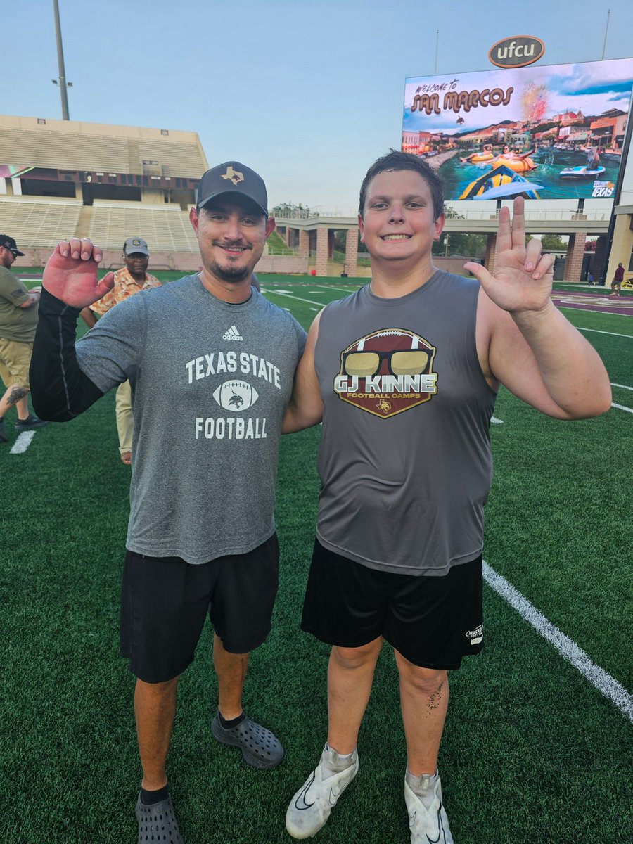 DylanSlansky's tweet image. I had a great time last night at the @TXSTATEFOOTBALL  football camp. Thank you @CoachGuillermo_ @CoachShoeOL and @andrewcobus for the great drills and work. Look forward to coming back next year. #TXST 
@mcneill_josh @CoachMartin_18 @Coach_Stang @GJKinne