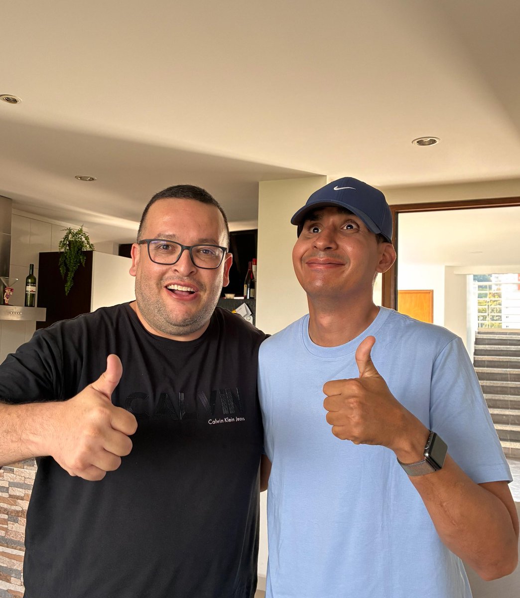 Es mi amigo Marco, es un guerrero y estoy orgulloso de coincidir en la vida con él.