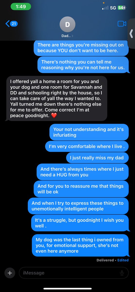 cookeebutter's tweet image. My daughters really miss their dad, and no one is stopping him from seeing his kids. I hope one day he comes to his senses and realizes what's important in life. Nothing is more important than your children. I'm glad they have a strong mother. Mommy will always love y'all! ♥️🤞🏽