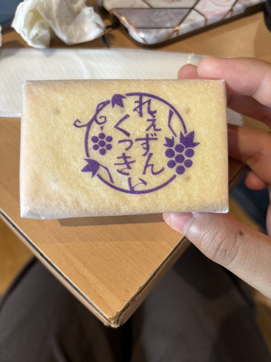 おはようございます🌟
本日、ほんもの手仕事展最終日頑張ります💪

浅間山は…
霧（笑）
差し入れ頂きました🤤