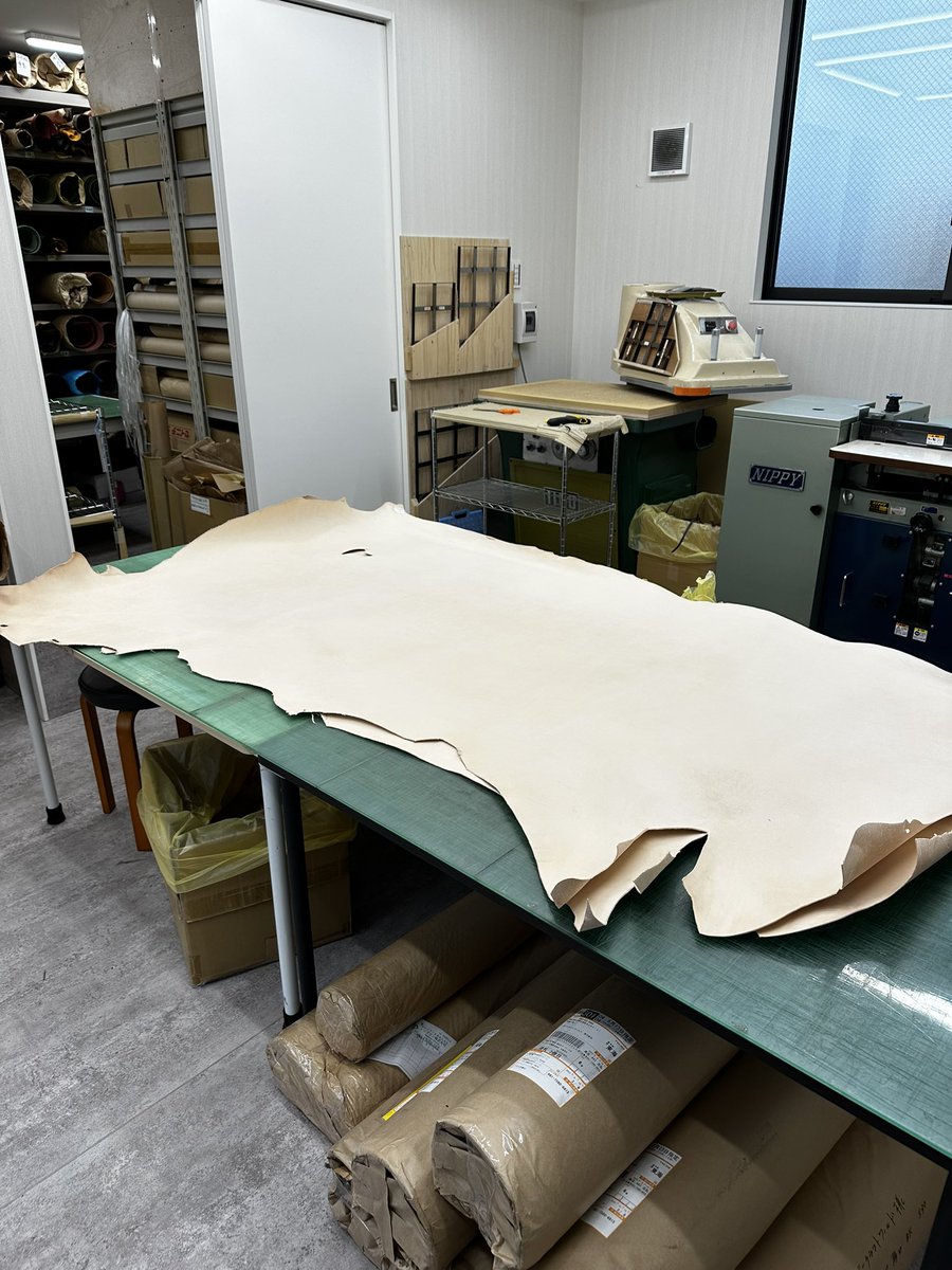 様々なサプライヤーさんのおかげで
私達の製作がスタートします