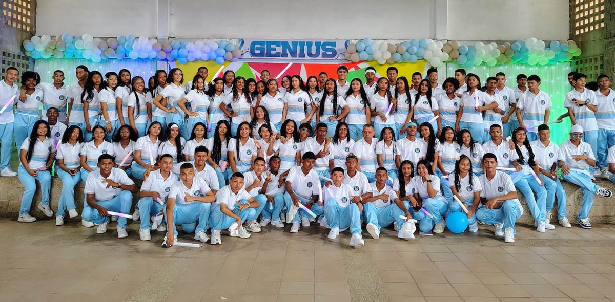laguajirahoy's tweet image. 🎓 Con emoción y orgullo, los estudiantes de 11° del Denzil Escolar presentaron su uniforme de la Promoción 2025: GENIUS. Un acto lleno de identidad, legado y esperanza. ¡Felicidades! 👏 #Prom2025 laguajirahoy.com/educacion/estu…