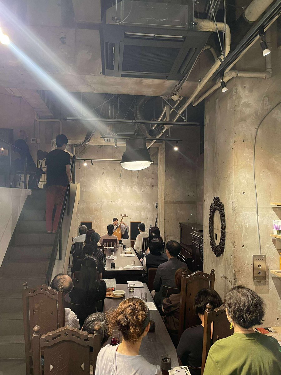 「ひきがたりばっかり12」が無事に終了いたしました。席がギリギリになるくらい沢山のお客様に復活ライブを見守って頂き、感謝でいっぱいでございます。ありがとうございました。
反省と課題を抱えて次に進みます。

#月花舎 #琵琶