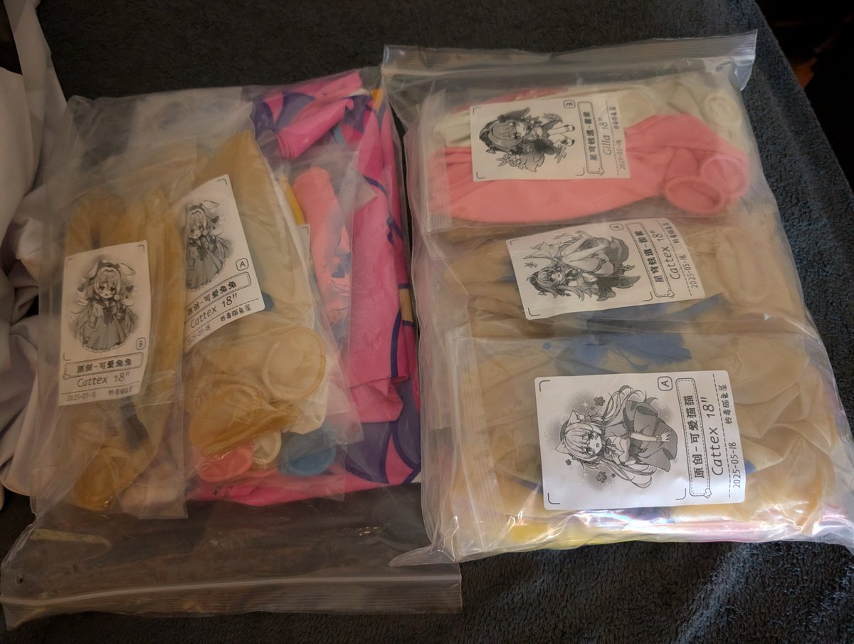 I got this delivered some minutes ago. More cuties joins the collection. Thank you <a href="/LD_LingDu/">铃毒_LingDu</a> for this cute balloons and the gifts I love them 🥰🥰🥰