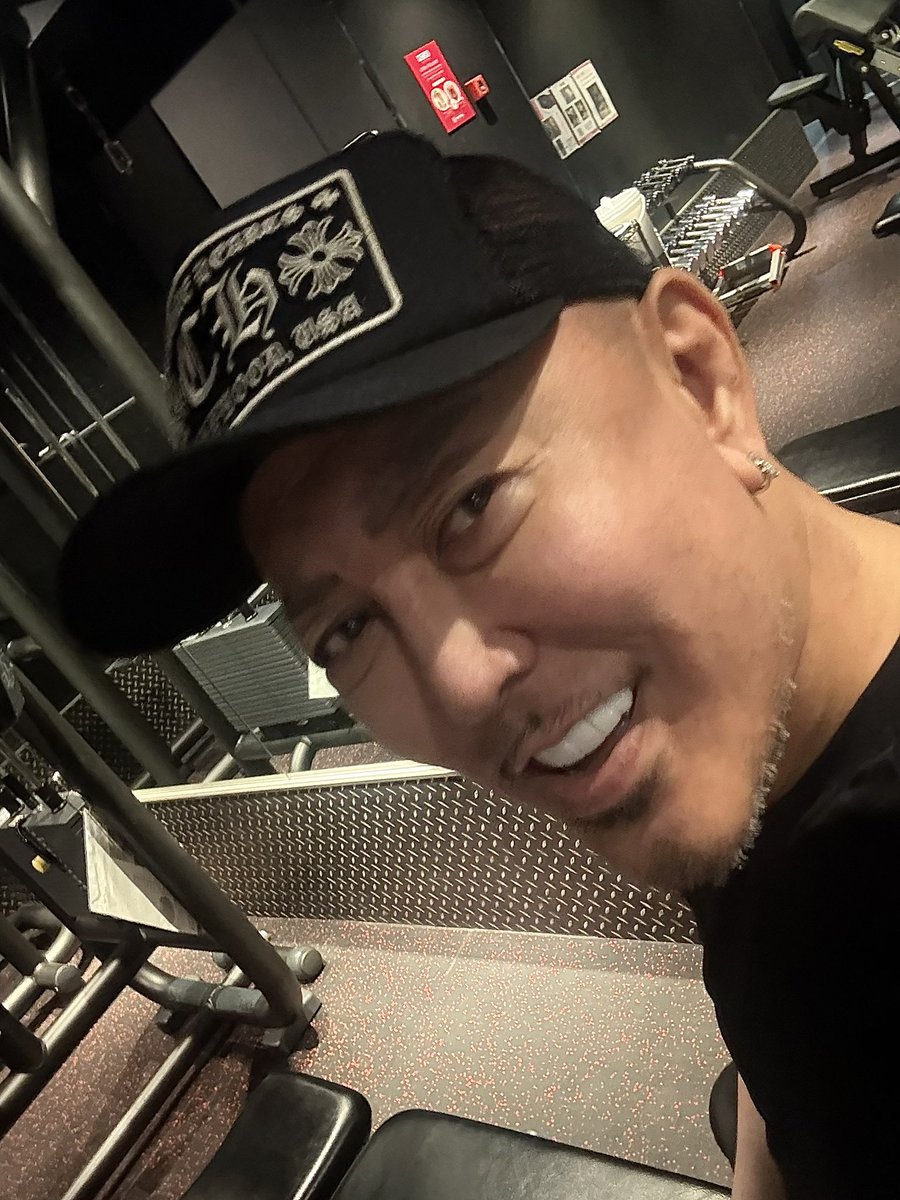 Nagoshi_T's tweet image. On Sunday morning, it was slightly cloudy in Tokyo. But let's start the day with enthusiasm😼