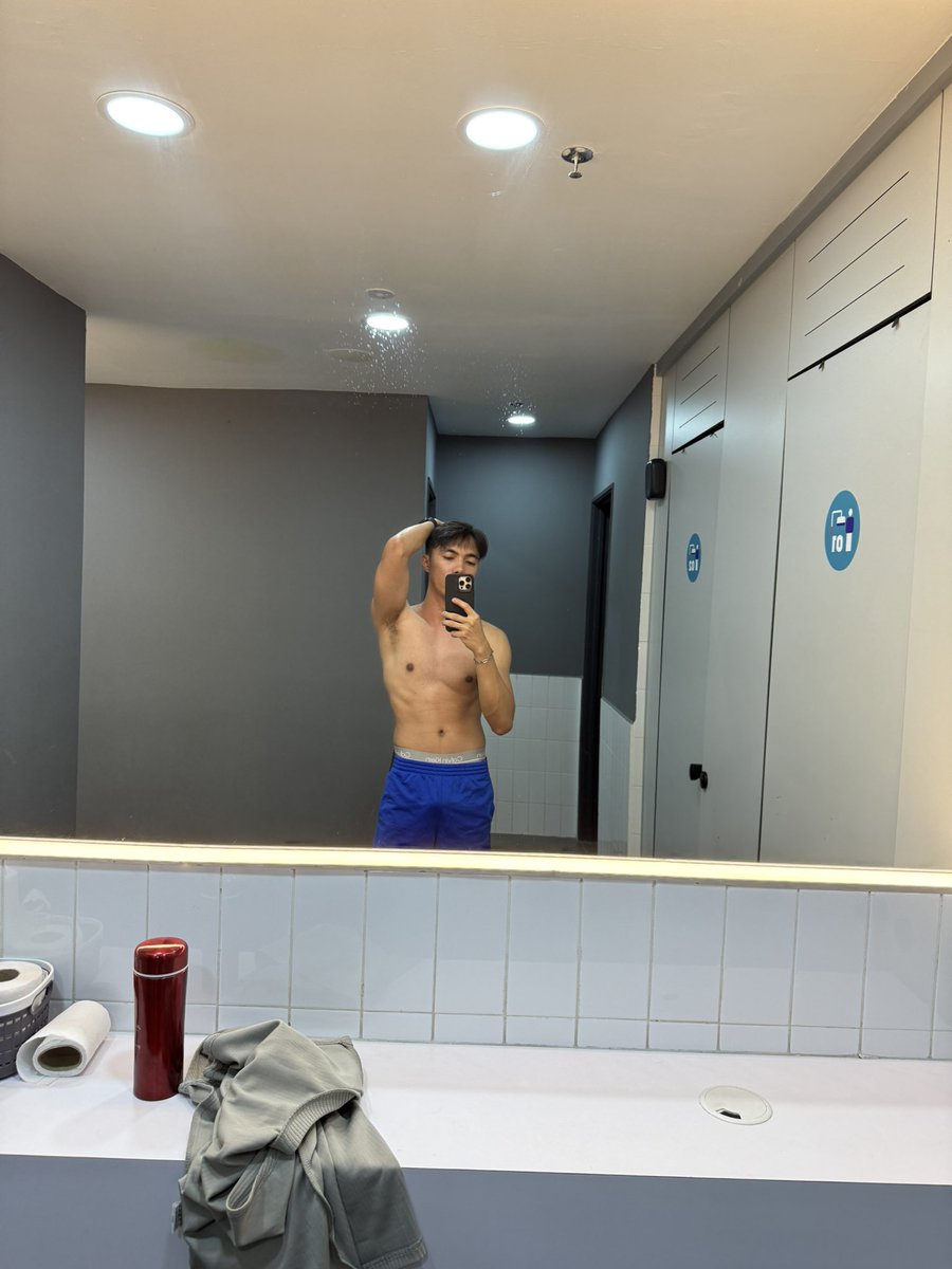 Mashamm ni..abs ke armpit