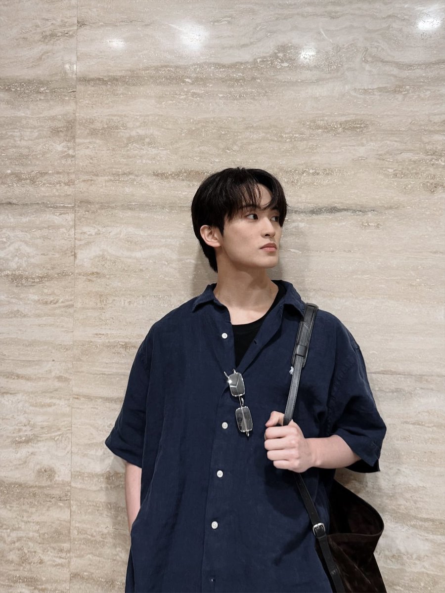 Ieemarkees's tweet photo. boyfriend https://t.co/L5qciMbK0n