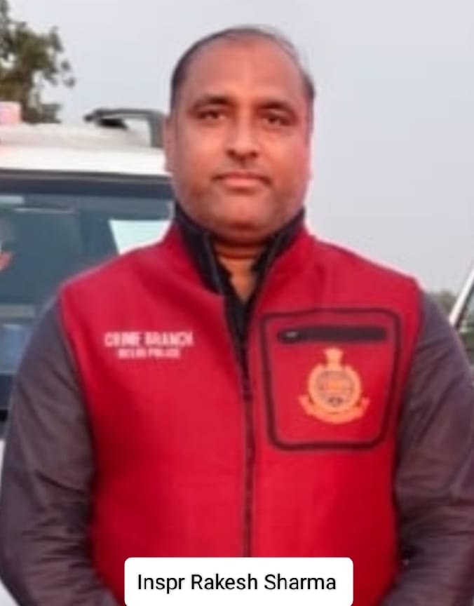 CrimeBranchDP's tweet photo. 🚨 BREAKING: Proclaimed Offender & Associate of Notorious ‘Dr. Death’ ARRESTED After 21 Years! 🚔👤

In a major breakthrough, the NDR, Crime Branch, Delhi has finally arrested accused, a dreaded criminal and longtime associate of the infamous “Dr. Death”, ending his 21-year run from the law.

🛑 Criminal Background:
🔸 Involved in 12 heinous cases – including murder, kidnapping, and armed robbery 💰
🔸 Still wanted in 04 murder cases across Delhi & Gurugram, in which he had never been arrested.

👏 Kudos to the Brave Team:
👮‍♂️ Inspector Rakesh Sharma
👨‍✈️ ACP Umesh Barthwal
👨‍⚖️ DCP Sh. Aditya Gautam

Your dedication, persistence, and courage have led to a massive win for justice and public safety! 🏅💪

🚨 ब्रेकिंग: कुख्यात ‘Dr. Death’ का सहयोगी व Proclaimed Offender 21 साल बाद गिरफ्तार! 🚔👤

एक बड़ी सफलता में, NDR, क्राइम ब्रांच, दिल्ली ने कुख्यात अपराधी व 'Dr. Death' के करीबी सहयोगी को 21 साल की फरारी के बाद दबोच लिया है!

🛑 अपराधिक पृष्ठभूमि: 🔸 12 गंभीर मामलों में संलिप्त — हत्या, अपहरण और डकैती 💰
🔸 दिल्ली और गुरुग्राम में दर्ज 04 हत्या के मामलों में अब तक फरार था।

👏 बहादुर टीम को सलाम: 👮‍♂️ इंस्पेक्टर राकेश शर्मा
👨‍✈️ एसीपी उमेश बर्थवाल
👨‍⚖️ डीसीपी श्री आदित्य गौतम

आपकी निष्ठा, दृढ़ता और साहस ने न्याय और जन सुरक्षा की दिशा में एक बड़ी जीत दिलाई! 🏅💪
https://t.co/5wdV7qi4aT
@DelhiPolice
#DelhiPolice #CrimeBranch #JusticeServed