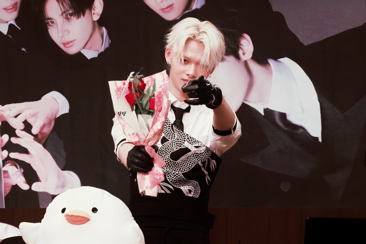 ToWardsNIKI's tweet photo. #NI_KI #니키
#ENHYPEN #엔하이픈  
🌹🌹🌹 https://t.co/dIxJtQKthy