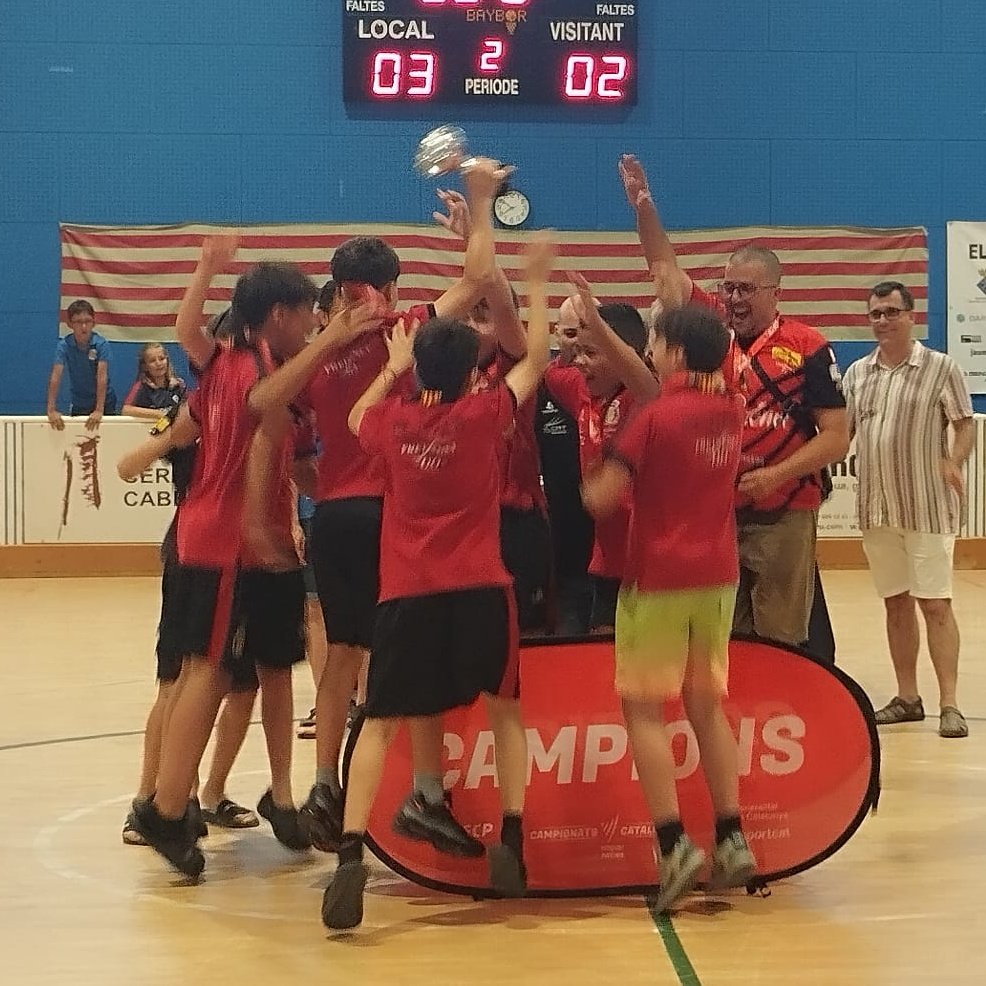 🏆 𝗖𝗔𝗠𝗣𝗜𝗢𝗡𝗦 𝗖𝗢𝗣𝗔 𝗖𝗔𝗧𝗔𝗟𝗔𝗡𝗔!

🙌🏻 L'Aleví A del Noia Freixenet guanya la Copa Catalana després de superar l'Alcañiz per 9-2 a la final disputada a Sant Pere de Riudebitlles.

#somADNoia
#SantSadurní