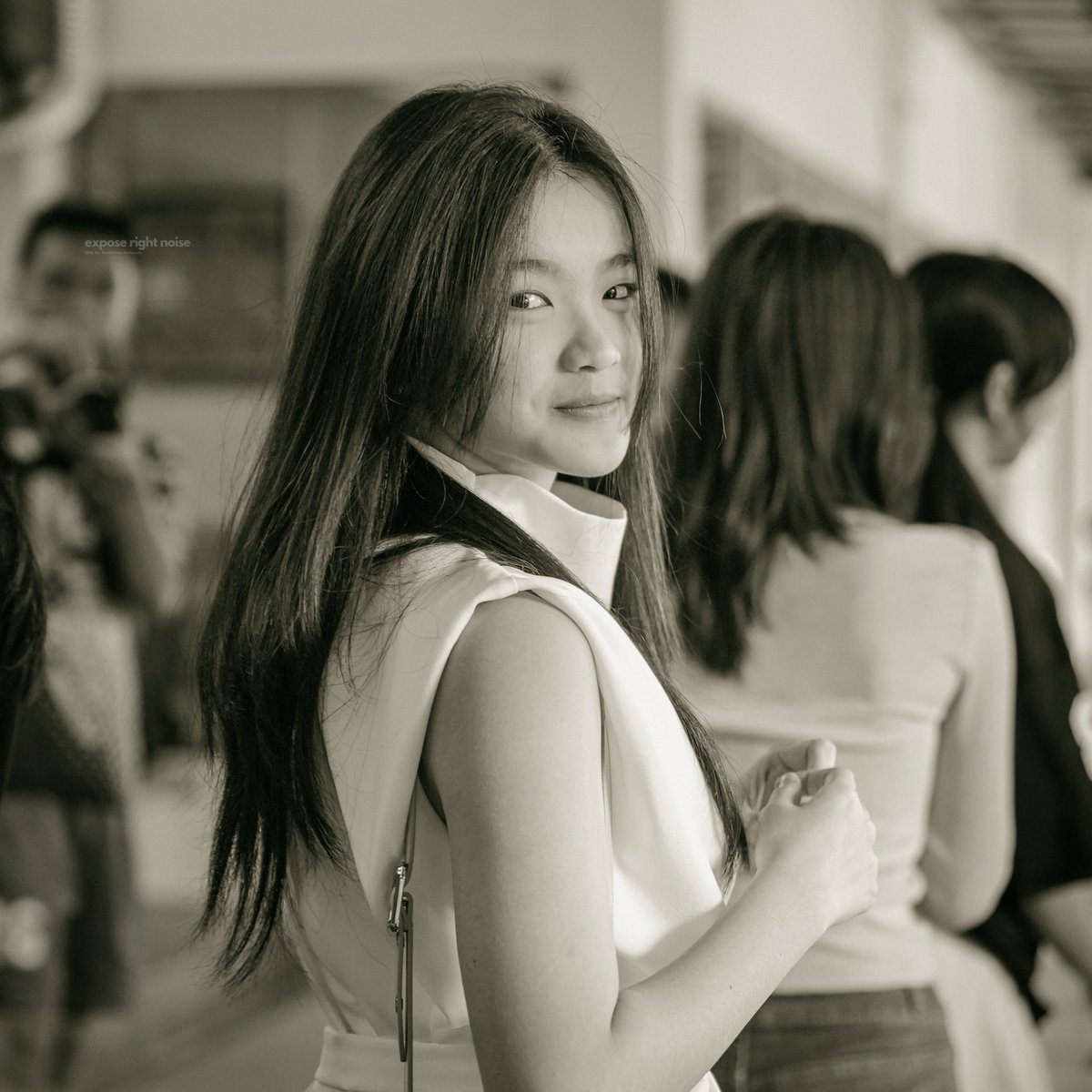 ERN0821's tweet photo. 250615 – SOC 🛬

#Erine #エリン #JKT48 #JKT48AirportFashion https://t.co/0wvsk7iExT