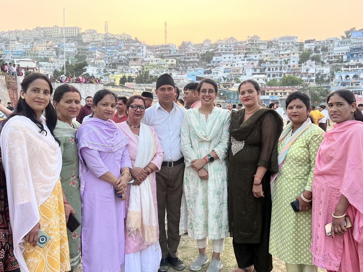 जनपद टिहरी में आयोजित संघ शिक्षा वर्ग (प्रथम वर्ष) के समापन समारोह में सम्मिलित हुई। इस अवसर पर कार्यक्रम में मुख्य अतिथि के रूप में कर्नल (से.नि.) शूरवीर सिंह नेगी जी एवं मुख्य वक्ता के रूप में क्षेत्र प्रचारक आदरणीय महेंद्र जी भाईसाहब का प्रेरणादायी मार्गदर्शन बौराड़ी स्टेडियम