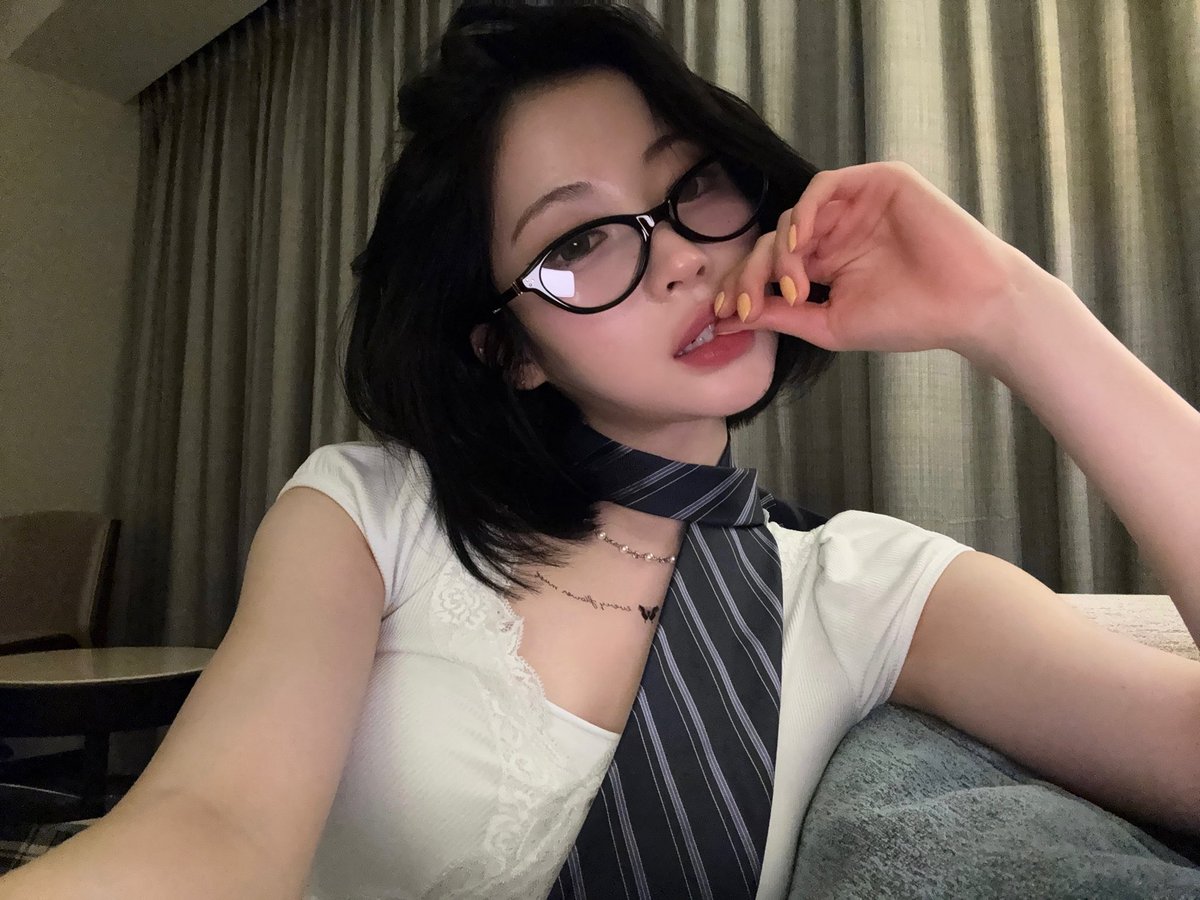 아사 tweet media