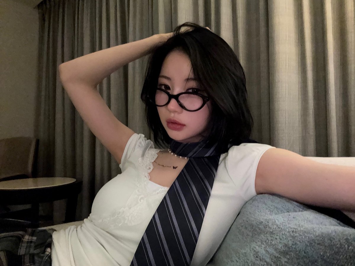 아사 tweet media