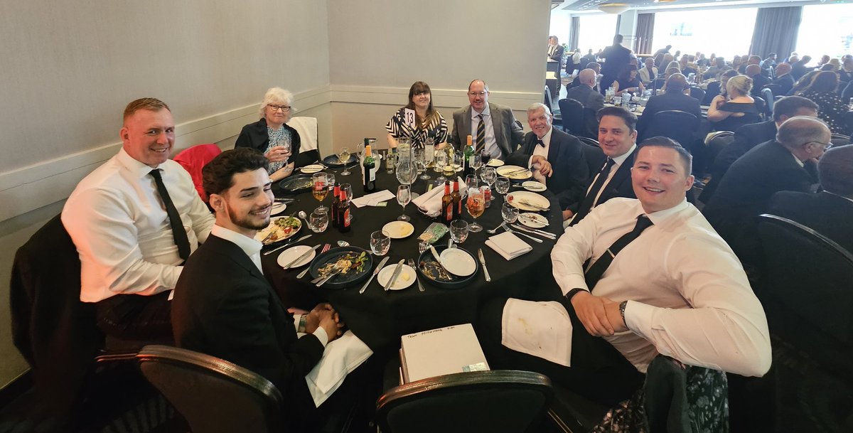 Congratulations 💚💛 Horsham Table at the Isthmian League Dinner 
(Thx Mr B)