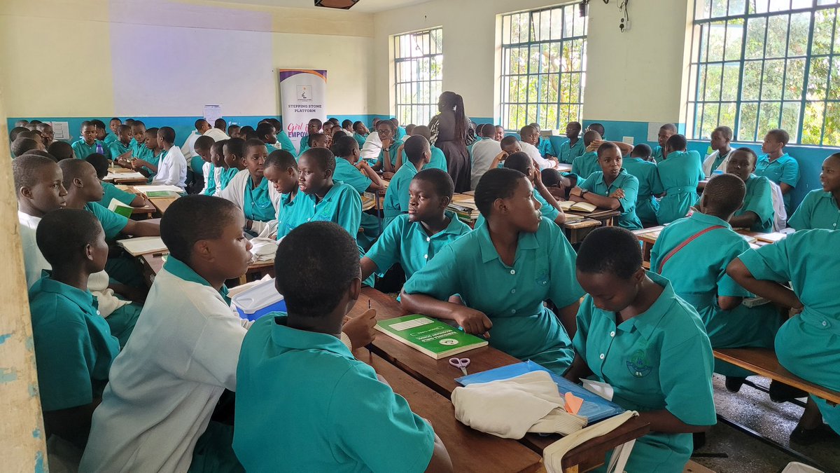 SteppingSt74385's tweet image. The girls of Nabisunsa Girls’ S.S. showed up and showed out during our Career Coaching session — “Kicking Out Fear for Success” on 12th June 2025.
The future is bold, and it&apos;s theirs.

#FearlessFuture #CareerCoaching #NabisunsaGirls