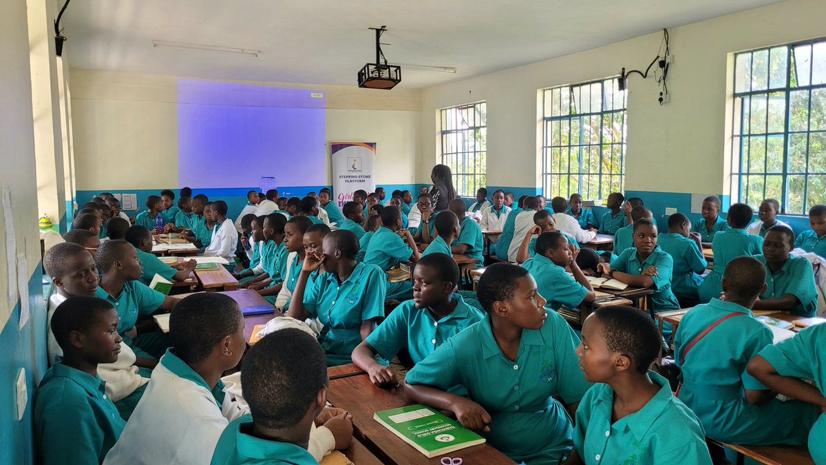 SteppingSt74385's tweet image. The girls of Nabisunsa Girls’ S.S. showed up and showed out during our Career Coaching session — “Kicking Out Fear for Success” on 12th June 2025.
The future is bold, and it&apos;s theirs.

#FearlessFuture #CareerCoaching #NabisunsaGirls