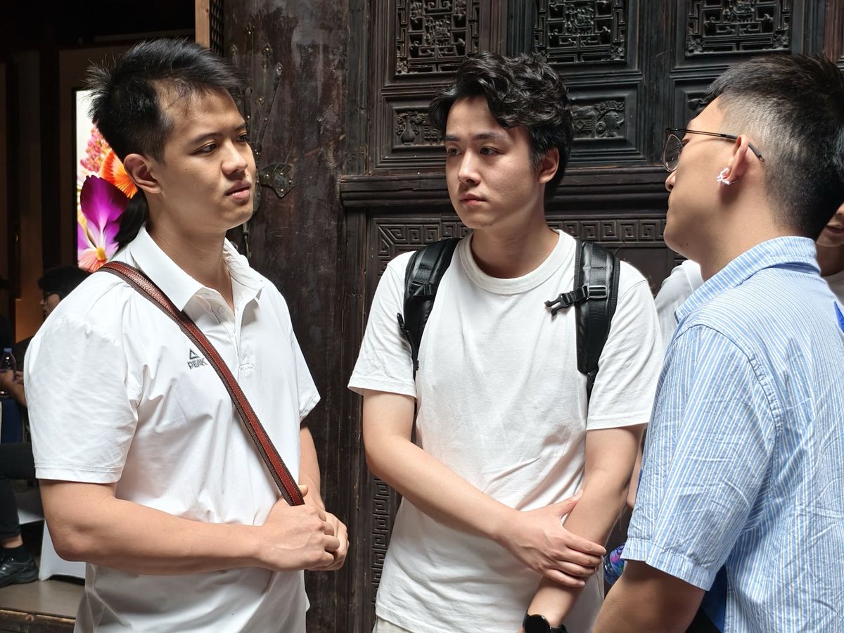 adventurex_plan's tweet image. 🚀 Just wrapped up the second BuilderUp event in Shenzhen! Creators united to spark ideas. Next up: Shanghai! Don’t miss out on shaping the AI future!
Sign up at: i.advx.cc/s/diis-sh