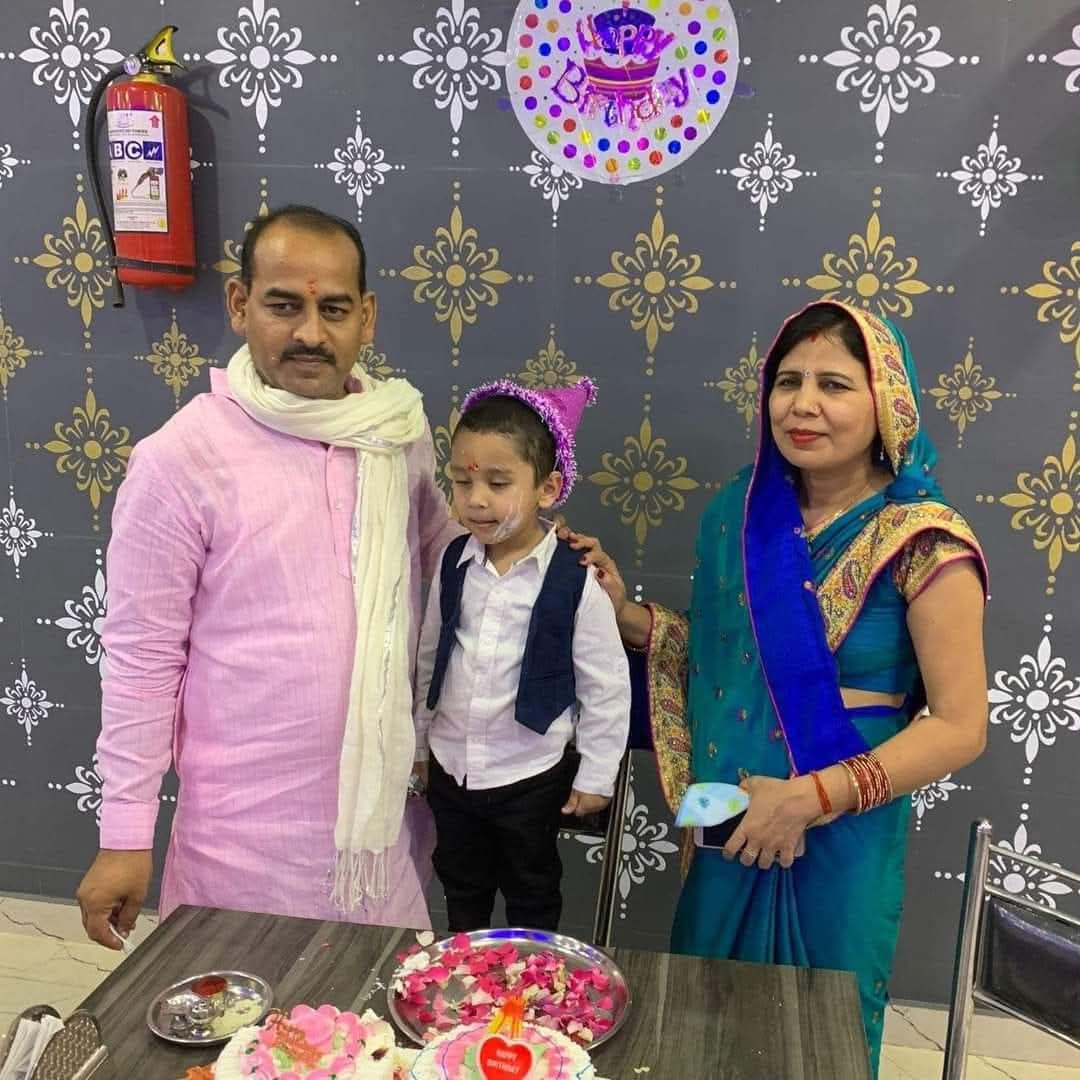 वैवाहिक वर्षगाँठ की अनंत शुभकामनायें भैया,,माई की कृपा बनी रहे....🙏💞
<a href="/sunilsingh_077/">Sunil Singh</a>