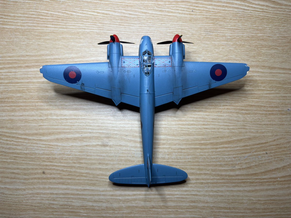 PatFromFTG's tweet image. De Havilland Mosquito, PR Mk.IV - photoreconnaissance edition!
Tamiya 1:72. Just a gorgeous finish with that blue. Really helped the smoke weathering stand out!
Few issues with the clear sprues/masking ☹️
(Propellor nose cones are my own paint decision 🤓😂)
#JFFScaleModels