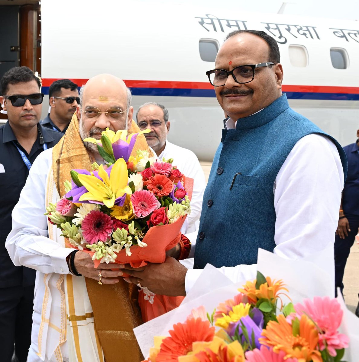 brajeshpathakup's tweet photo. शेषावतार भगवान लक्ष्मण जी की पावन धरा लखनऊ आगमन पर देश के यशस्वी मा० केंद्रीय गृह एवं सहकारिता मंत्री आदरणीय श्री अमित शाह जी का हार्दिक स्वागत एवं अभिनंदन करते हुए। 

@AmitShah https://t.co/pPuRADAwS2