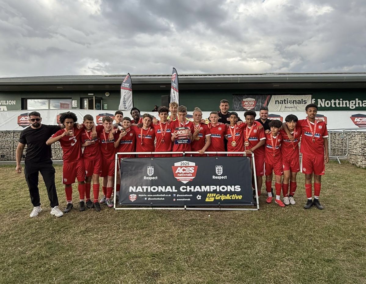 RedditchUtdJH's tweet image. What a day yesterday with the lads going on to become THE CHAMPIONS OF ENGLAND at the @ACESfootballUK 

An unbelievable achievement,
40 champions from all over the country competing against each other all day &amp;amp; we’ve brought the trophy back to @RedditchUtd 🏴󠁧󠁢󠁥󠁮󠁧󠁿🏆🥇❤️ #UpTheReds🔴