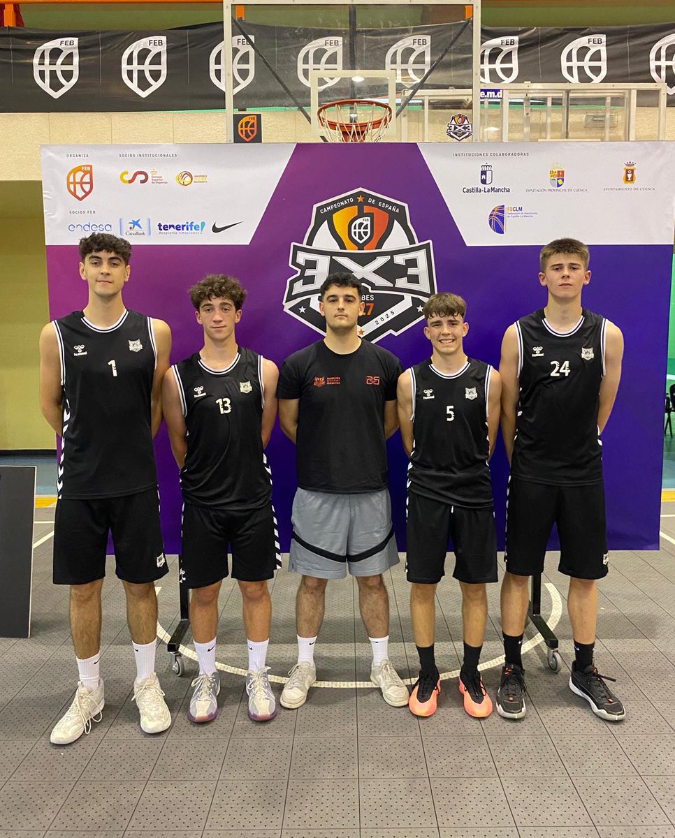 ¡Nuestros Junior U17 3X3 se han clasificado para la semifinal del Campeonato de España!

La puedes ver aquí a partir de las 10:40h canalfeb.tv/live-lfendesa?…