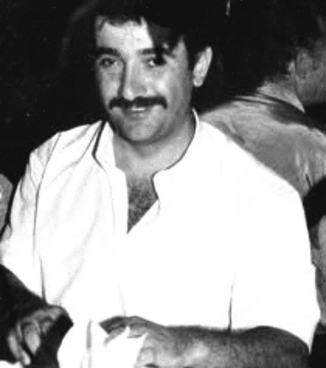 Im Gedenken an Theodoros Boulgarides der heute vor 20 Jahren, am 15. Juni 2005, in seinem Schlüsseldienst in München vom NSU ermordet wurde. Er war 41 Jahre alt und hinterliess eine Frau und zwei Töchter. #keinVergessen #keinSchlussstrich