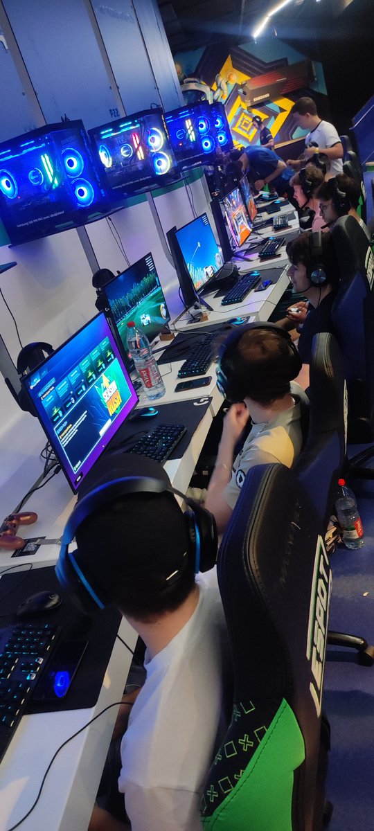 Papa de Neo tweet media