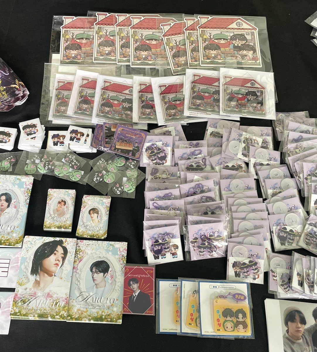 Giveaway ที่คุณทึเมฝากมาแจก สามารถหยิบได้ที่โต๊ะสตาฟนะคะ 🙆🏻‍♀️💜

 #Castthespellwith0104