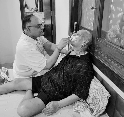 पिताजी के साथ बिताए कुछ पल।
#HappyFathersDay 
#पितृदिवस की शुभकामनाएँ