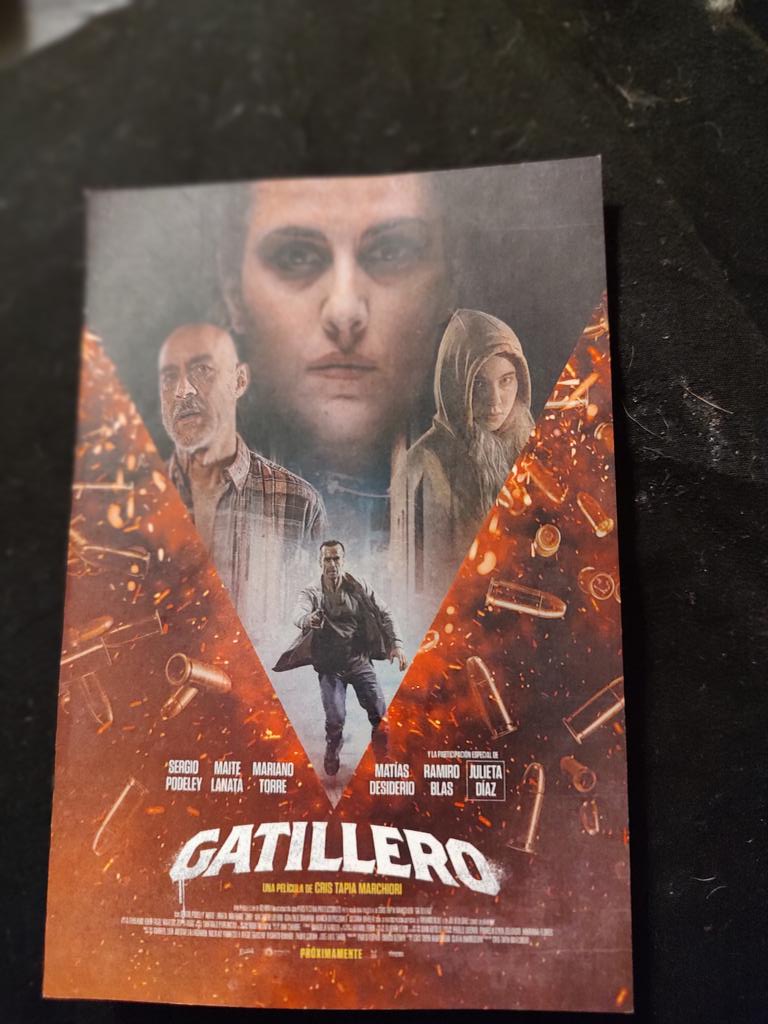 ramosdiegoflm1's tweet photo. @CheNetflix Buenísima la 1 ,hay que ver la 2.
@CheNetflix te recomiendo la película gatillero. 
Llévala a la plataforma y prepárate para que entre en el top 10  ( de nada la data que te tiro ) plano secuencia ,isla Maciel , barrio tremenda peli https://t.co/gTCY6cayZg