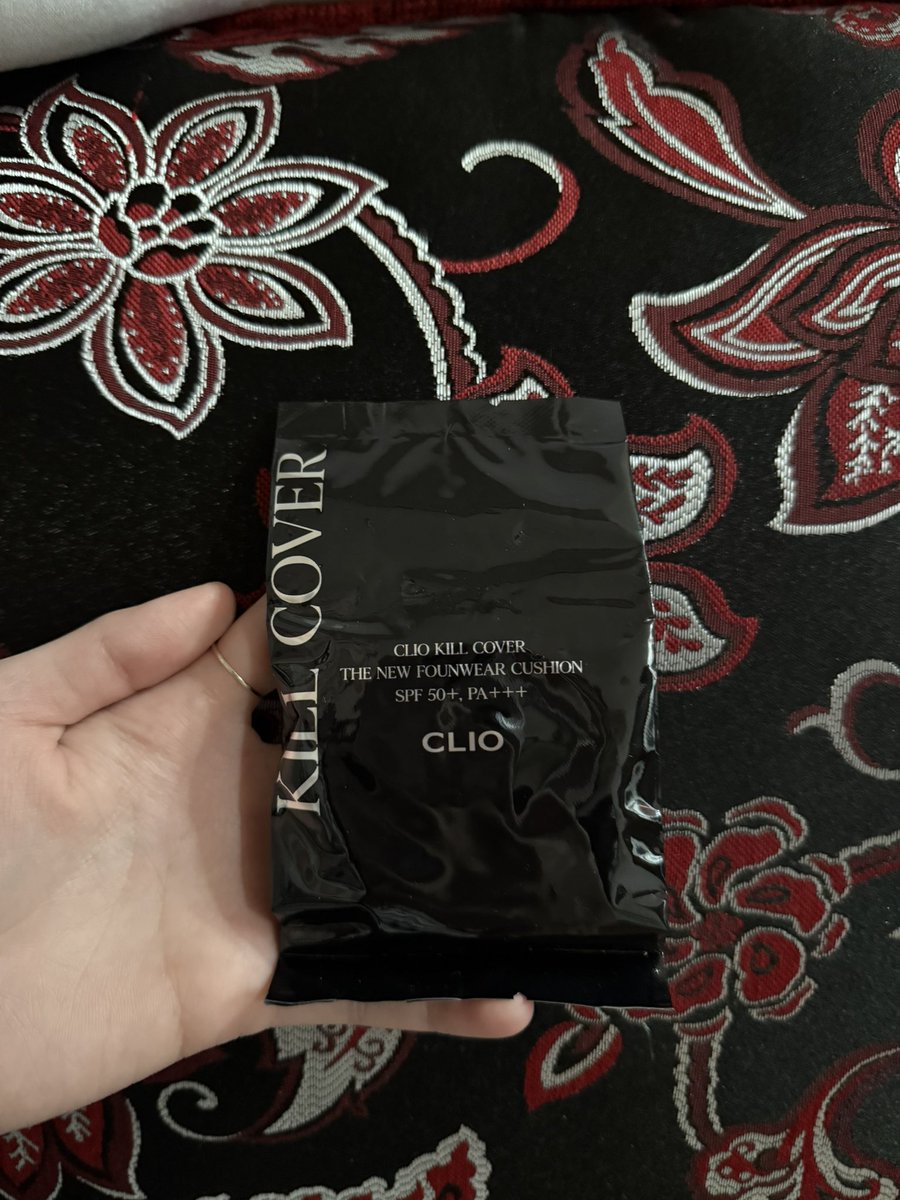 v1ooooo_ tweet media