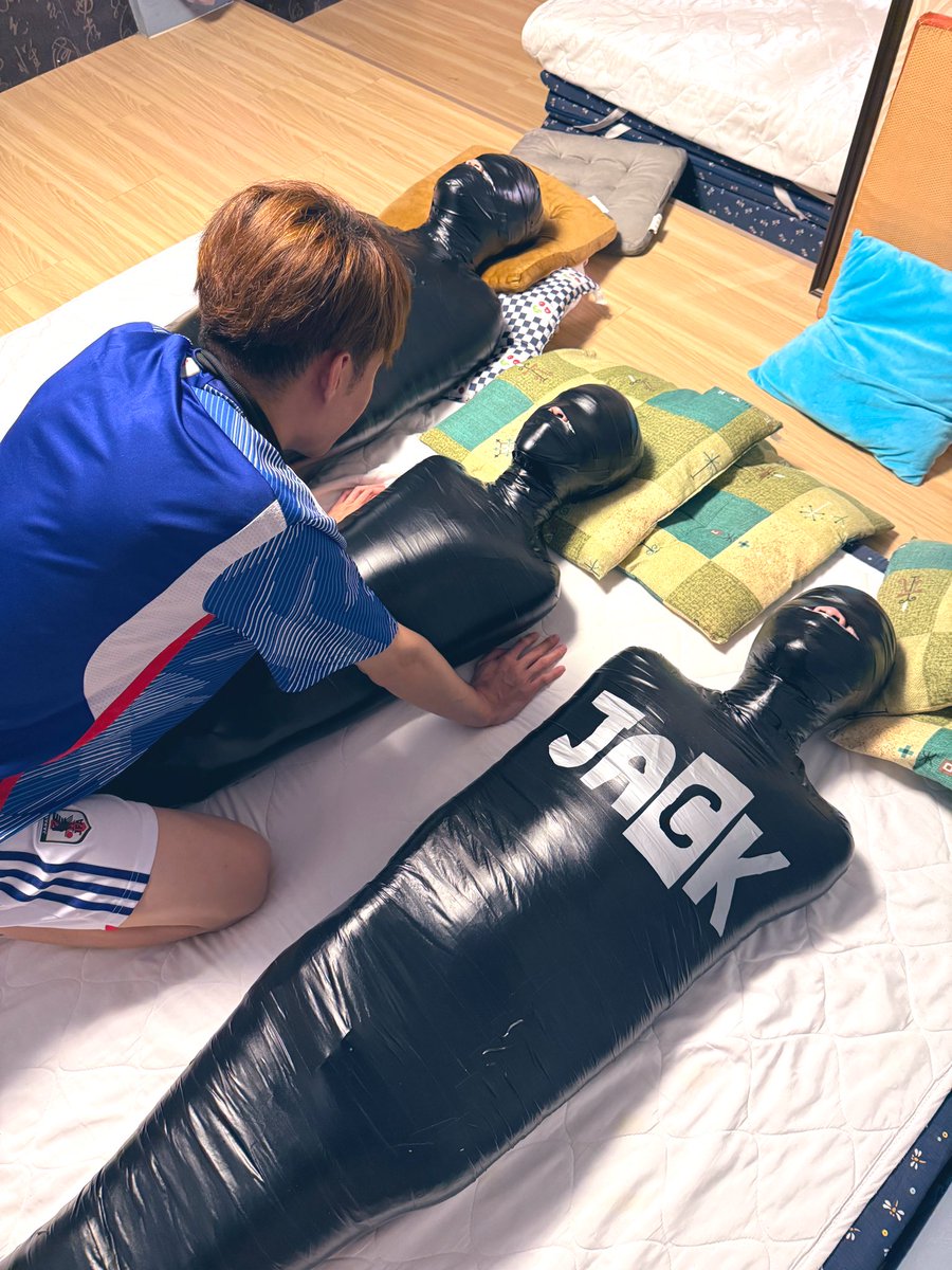 一次包三個真的累
怕大家認不出來沒穿膠的倔可
戚戚把名字貼好勒🤭
👉<a href="/chengextreme/">Jack 倔可 🔞</a> 
👇<a href="/MasterBait87/">戚戚</a>