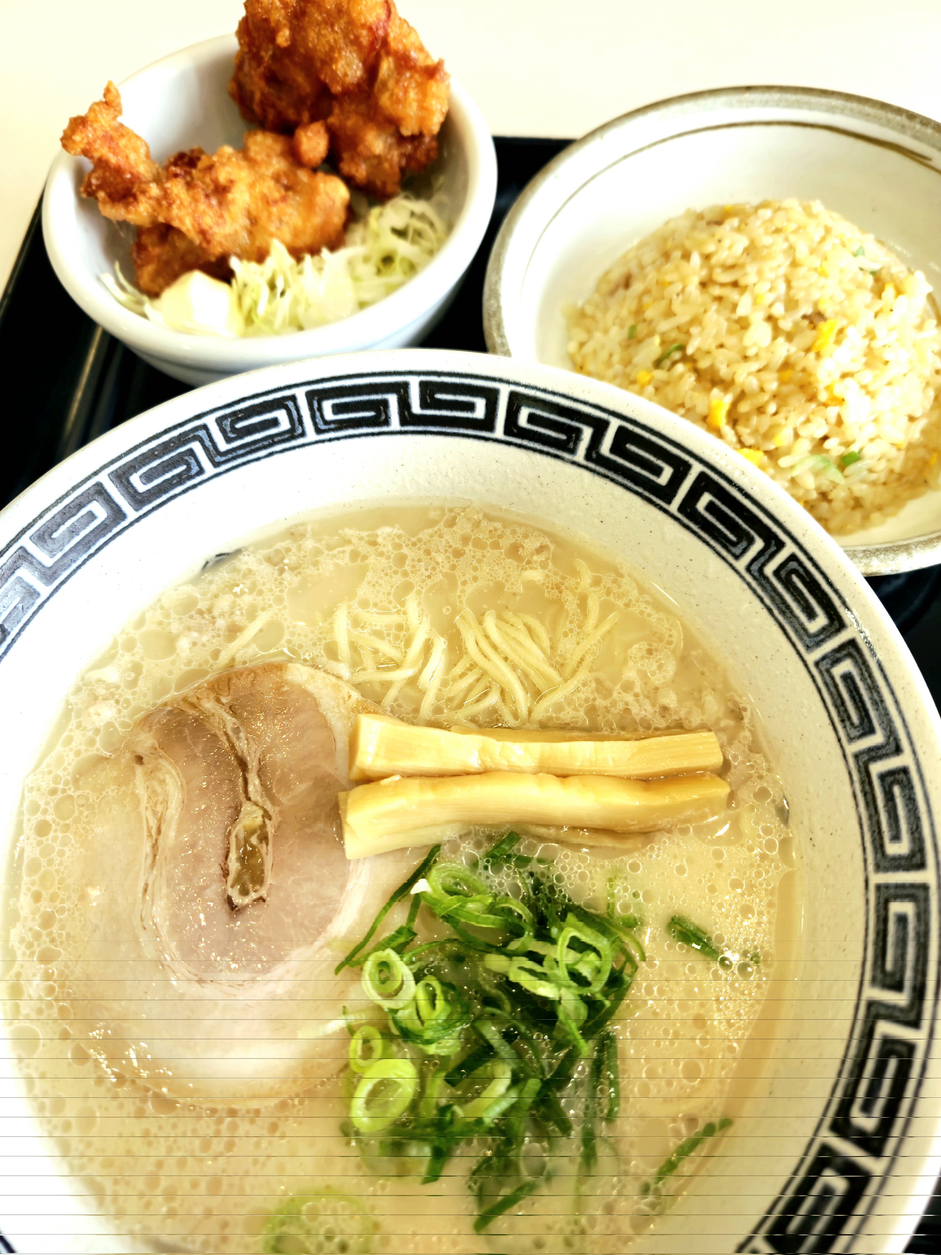 ご当地キティ 18点セット♡ 串揚げ　ラクダ　大山カラス　対馬山猫　讃岐うどん トリゼンフーズ 博多華味鳥 串揚げセット 12本入（440g