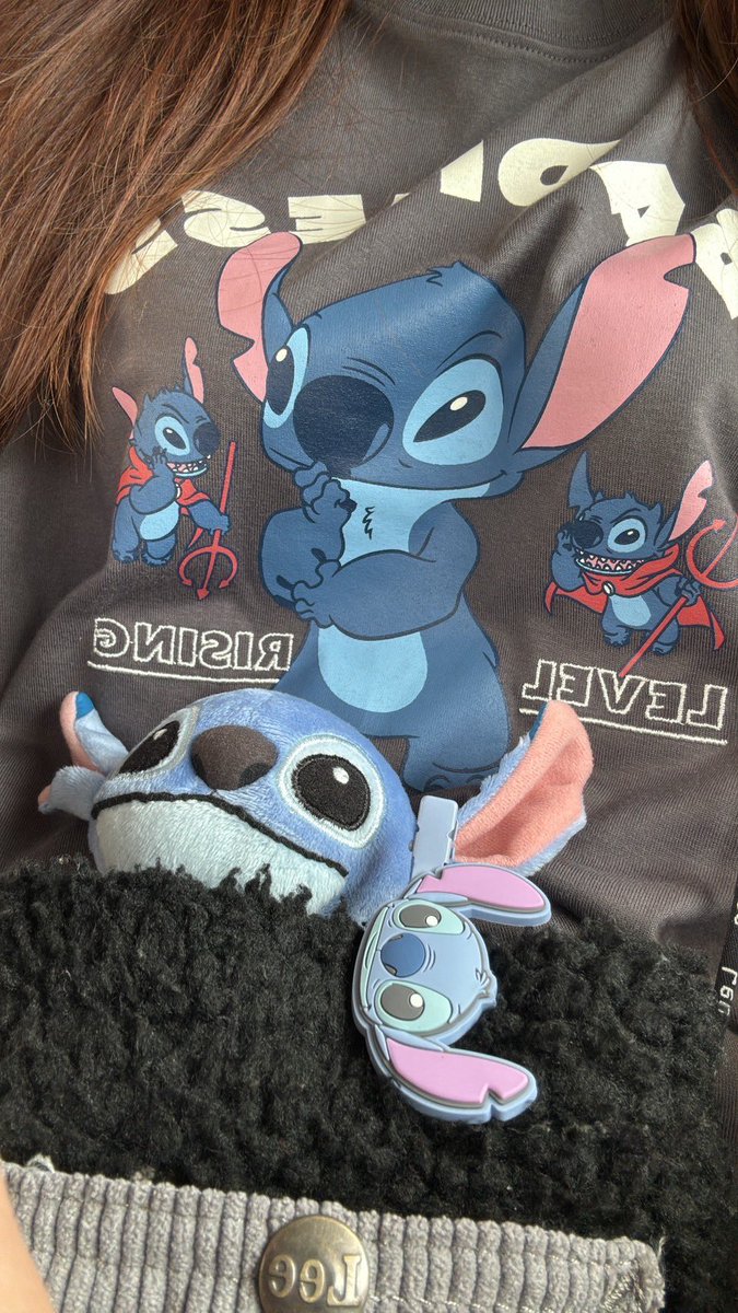 Chibiaaa3216's tweet image. #リロアンドスティッチ 本日4回目💙ゆのちゃんの声が毎回可愛くてニヤニヤしちゃう限界オタクです🤣今日はスティッチまみれで鑑賞するよー❣️ #永尾柚乃