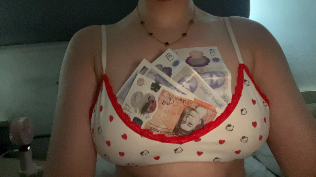 SPOILTGH0ST's tweet photo. my idea of nudes 🤑🤑🤑 https://t.co/Fyxc9mciet