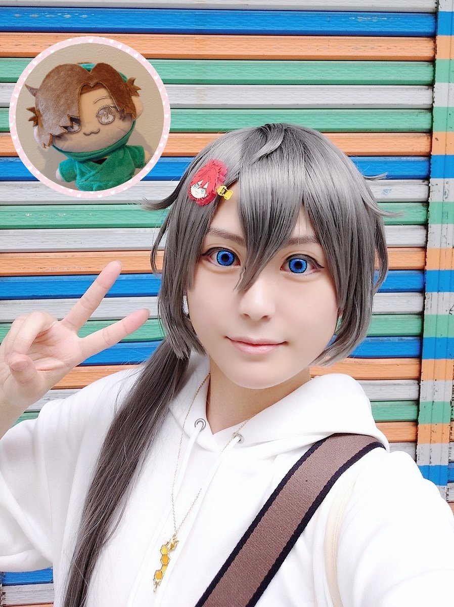 りら燐音くんといるよ！捏造私服〜✨
目印にいさくぬい持ってる🦴
#銀ぶら
