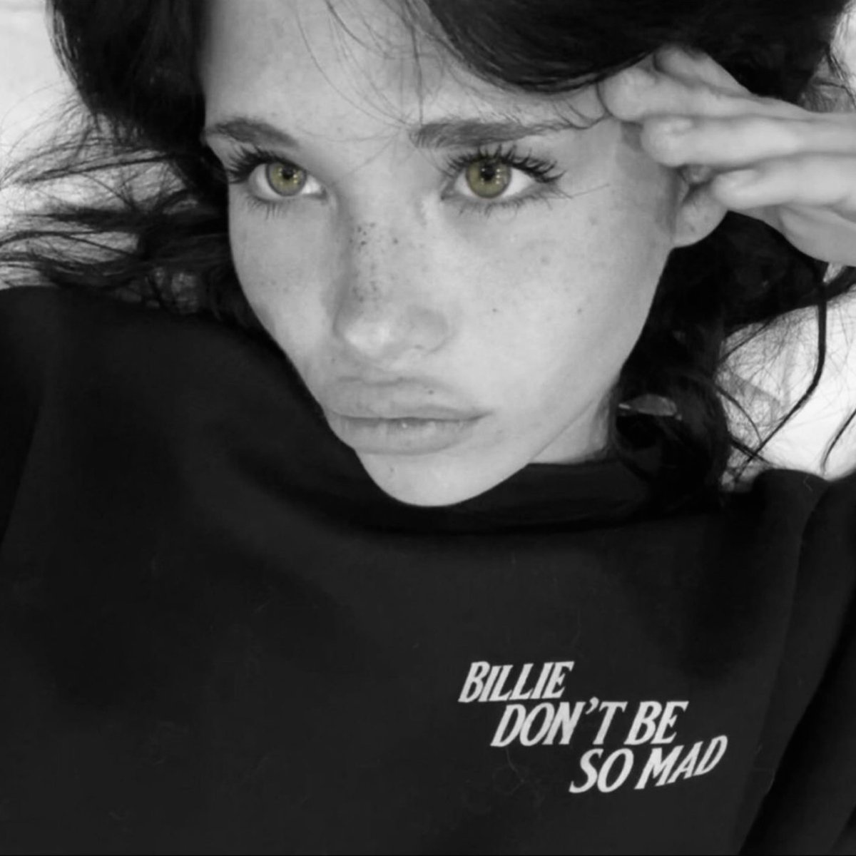 one of the most stunning eyes in the music industry! ♡