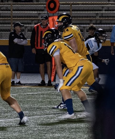 (917)-806-3080🚨🚨

🎥 hudl.com/v/2QZTMc