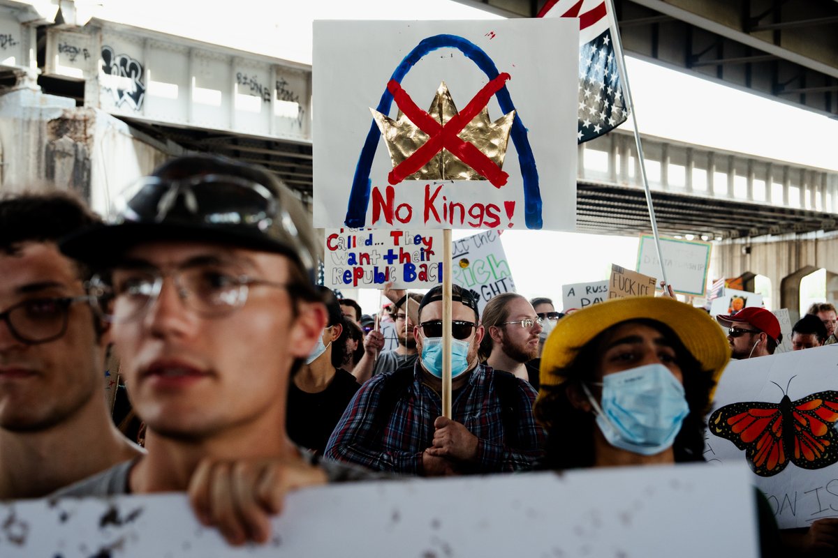 brianmmunoz's tweet image. Thousands peacefully marched through downtown St. Louis as part of a “No Kings” protest on Saturday afternoon — a public rebuke of President Donald Trump's agenda.
My latest for @stlpublicradio with @Hiba_Ahmad96, @EmilyWoodbury and @JessicaRogen: bit.ly/45V0Qqg
