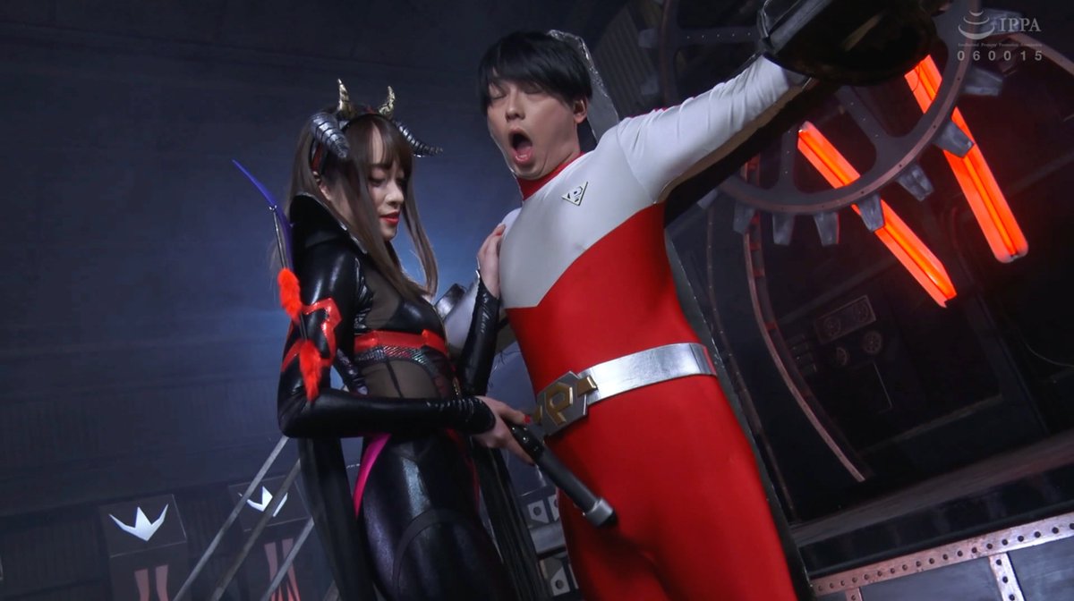 BADJ11985961's tweet photo. 赤峰战士遭女魔贝尔巴拉攻击要害,即便受过训练赤峰战士仍在尽全力忍着敌人的屈辱不愿投降,女魔倒是挺享受战士的哀号聲......(2/7)
Handsome Hero Drag Training - Fear of the Evil Girl Bellbalra
Sousuke Azuma vs Yuha Kiriyama
#GHLS31 #Giga #SousukeAzuma #東惣介 #hero #lowblow #蛋疼 #踢裆 https://t.co/NbUPjxdt5b