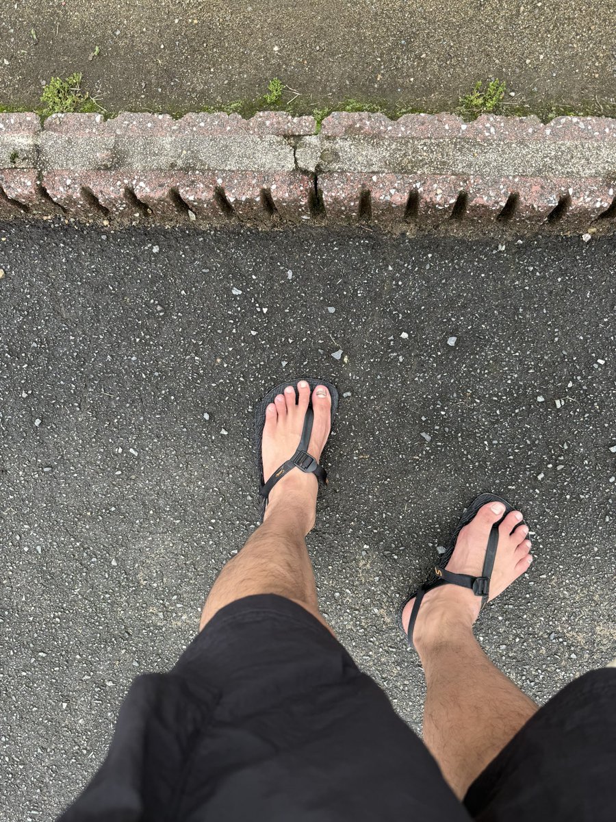 daiji55's tweet photo. 遊園地でも1mmソールワラーチ
#Searchin' https://t.co/MjucKXErBL